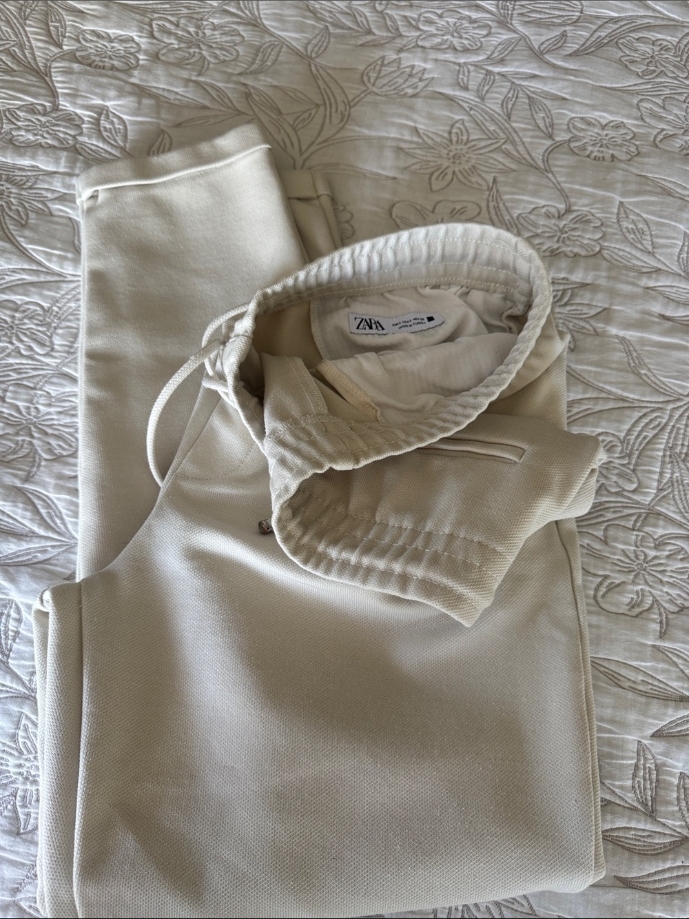 Zara Men cream elastic drawstring joggers size L